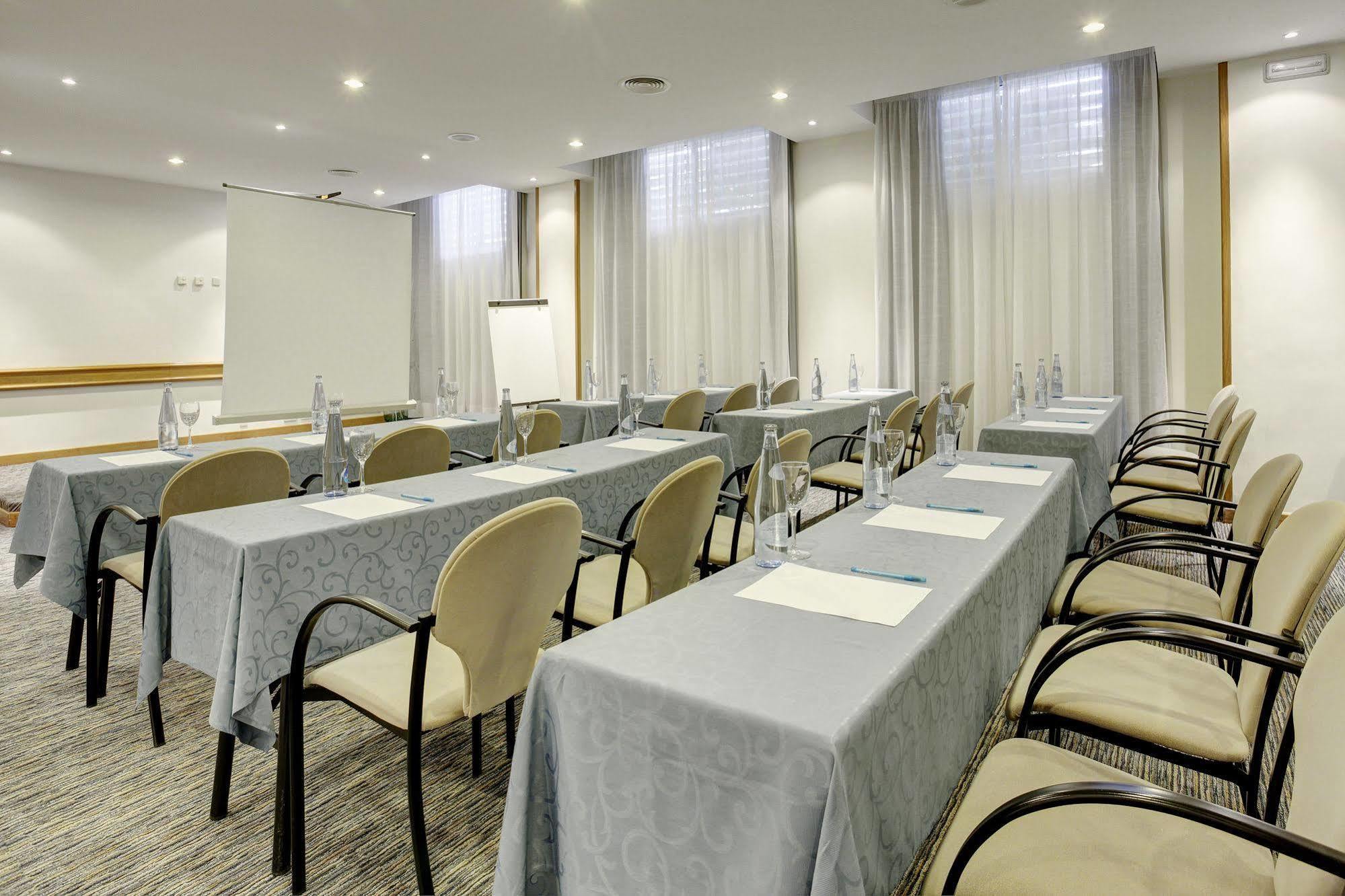 Grupotel Montecarlo 4*