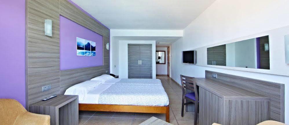 Mar Azul Pur Estil & (adults Only) Hotel