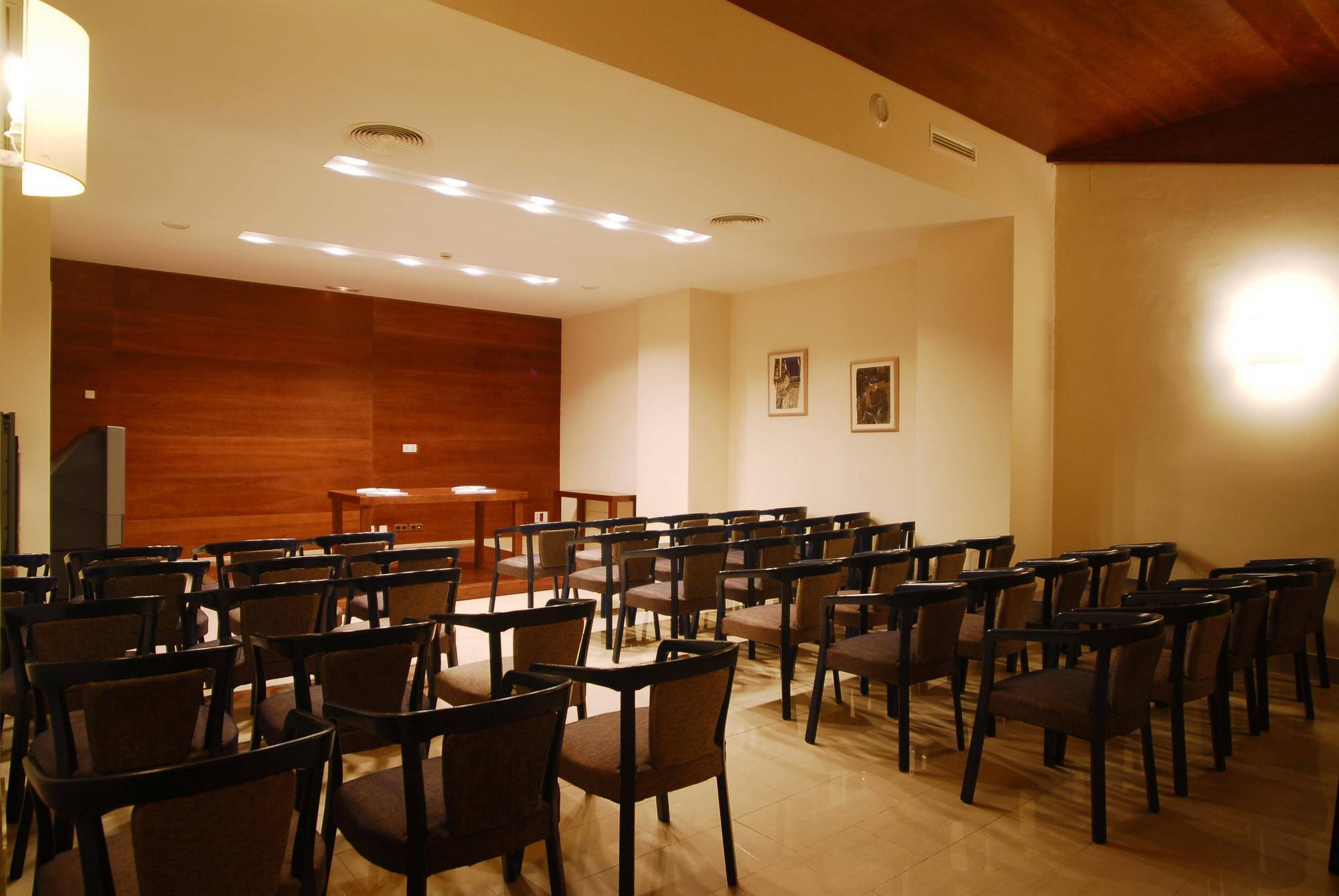 Apartahotel Viva Eden 4*