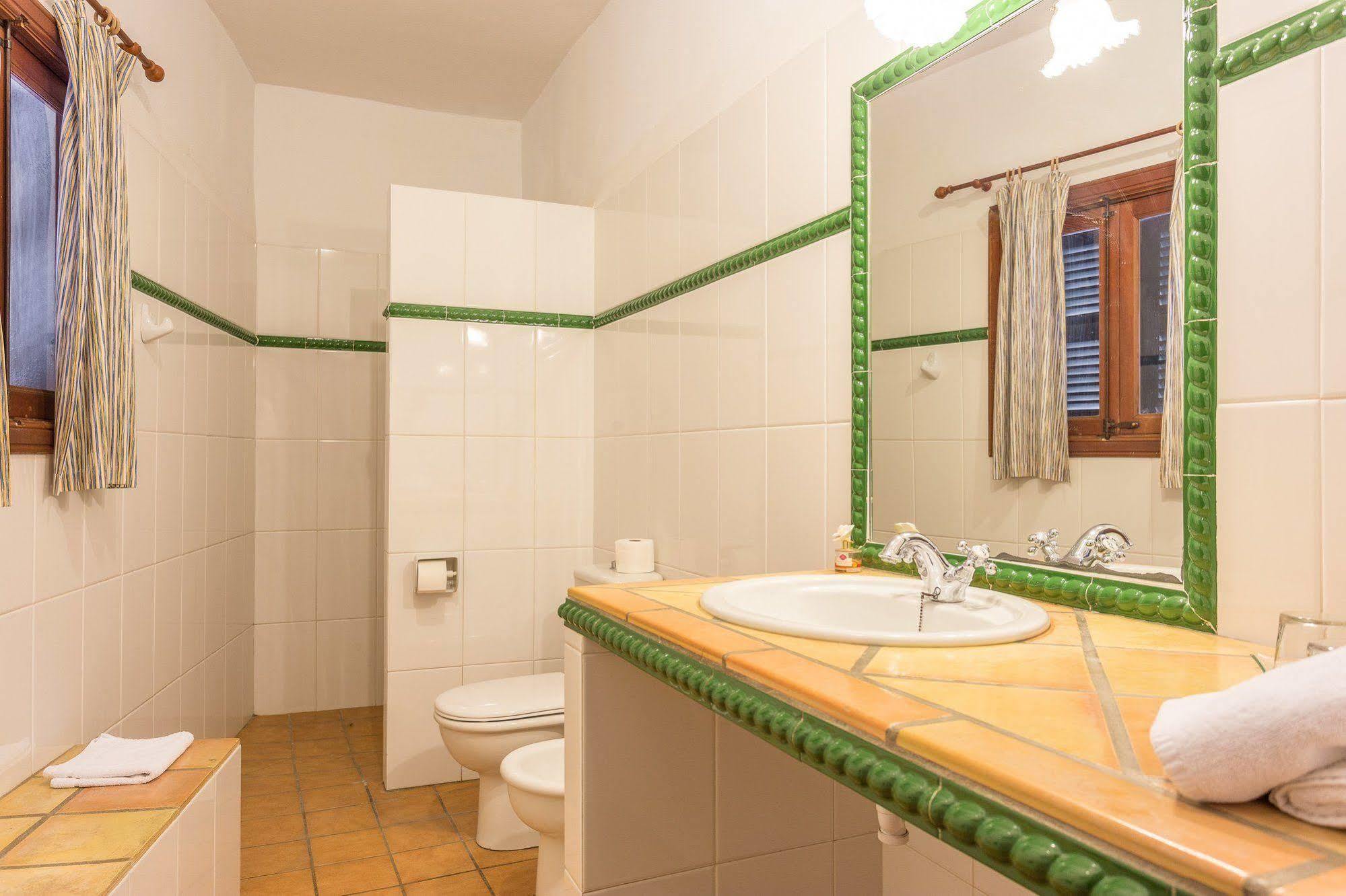 Leon De Sineu Hotel 3*
