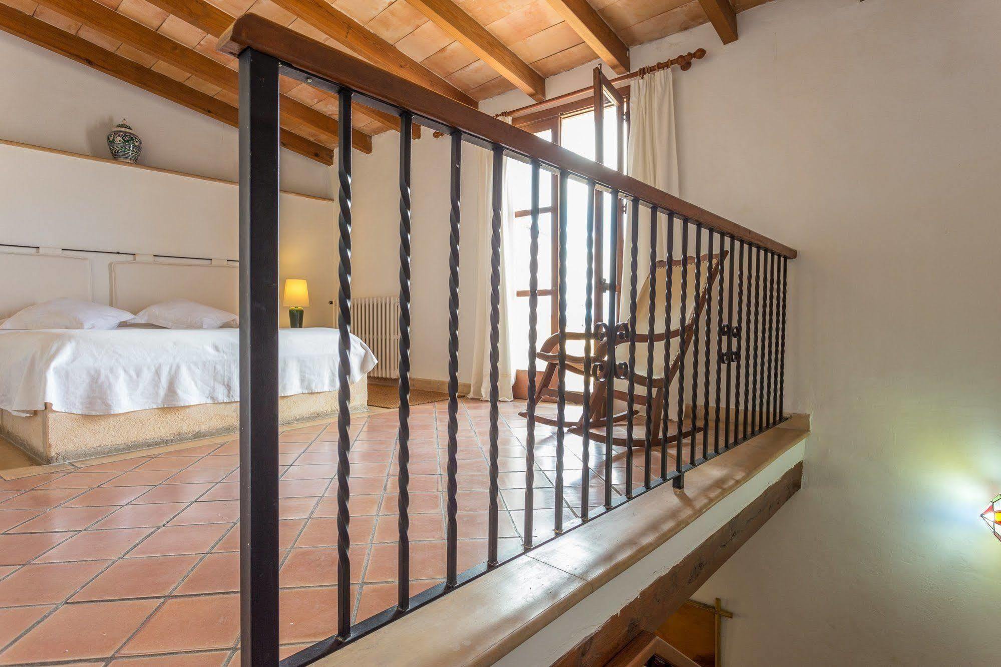 Leon De Sineu Sineu (Mallorca)