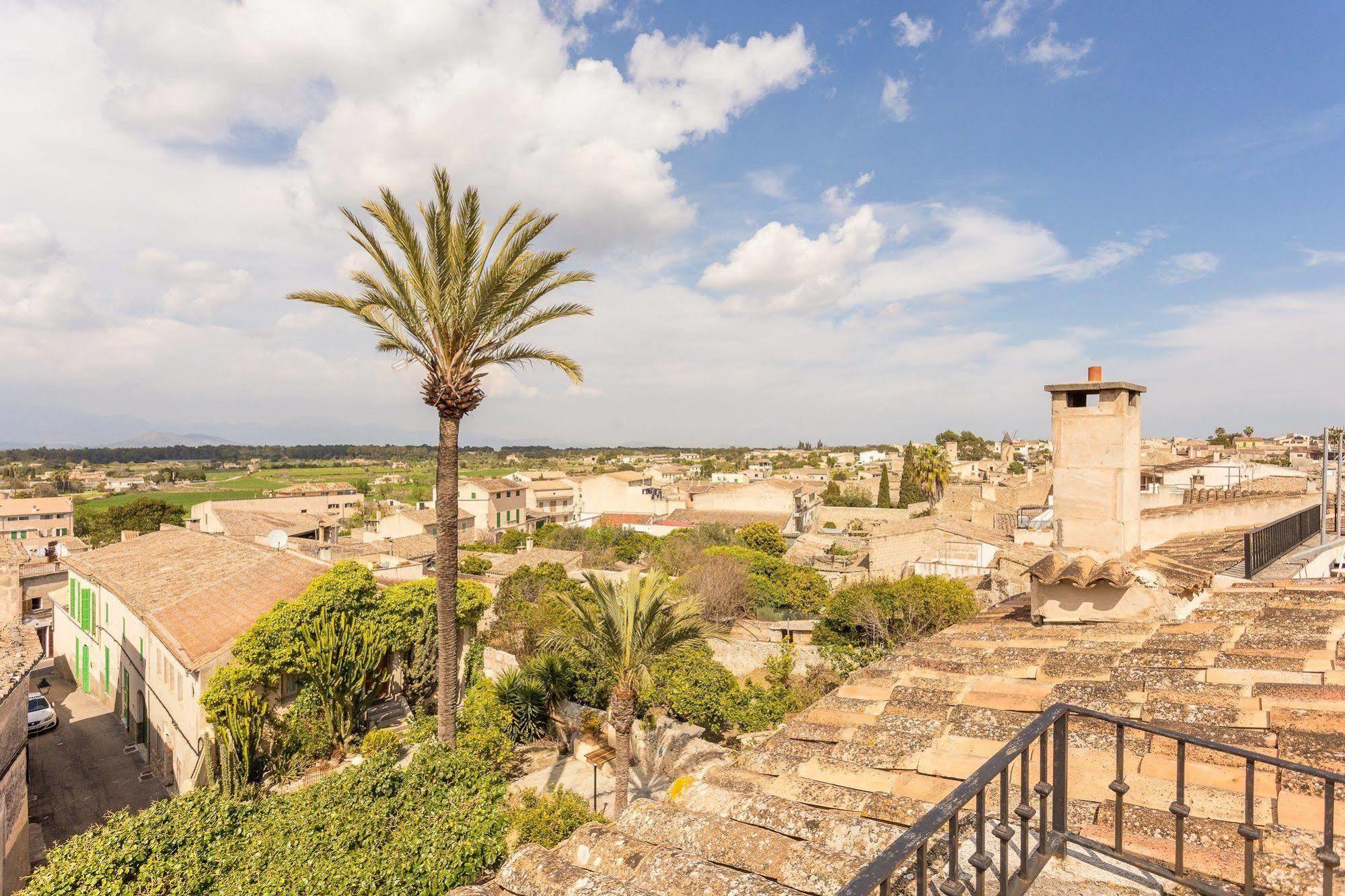 Leon De Sineu Hotel 3*