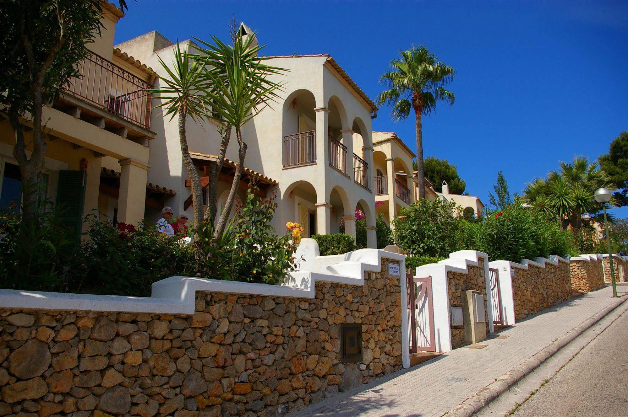 Ona Aucanada Apartahotel 3*