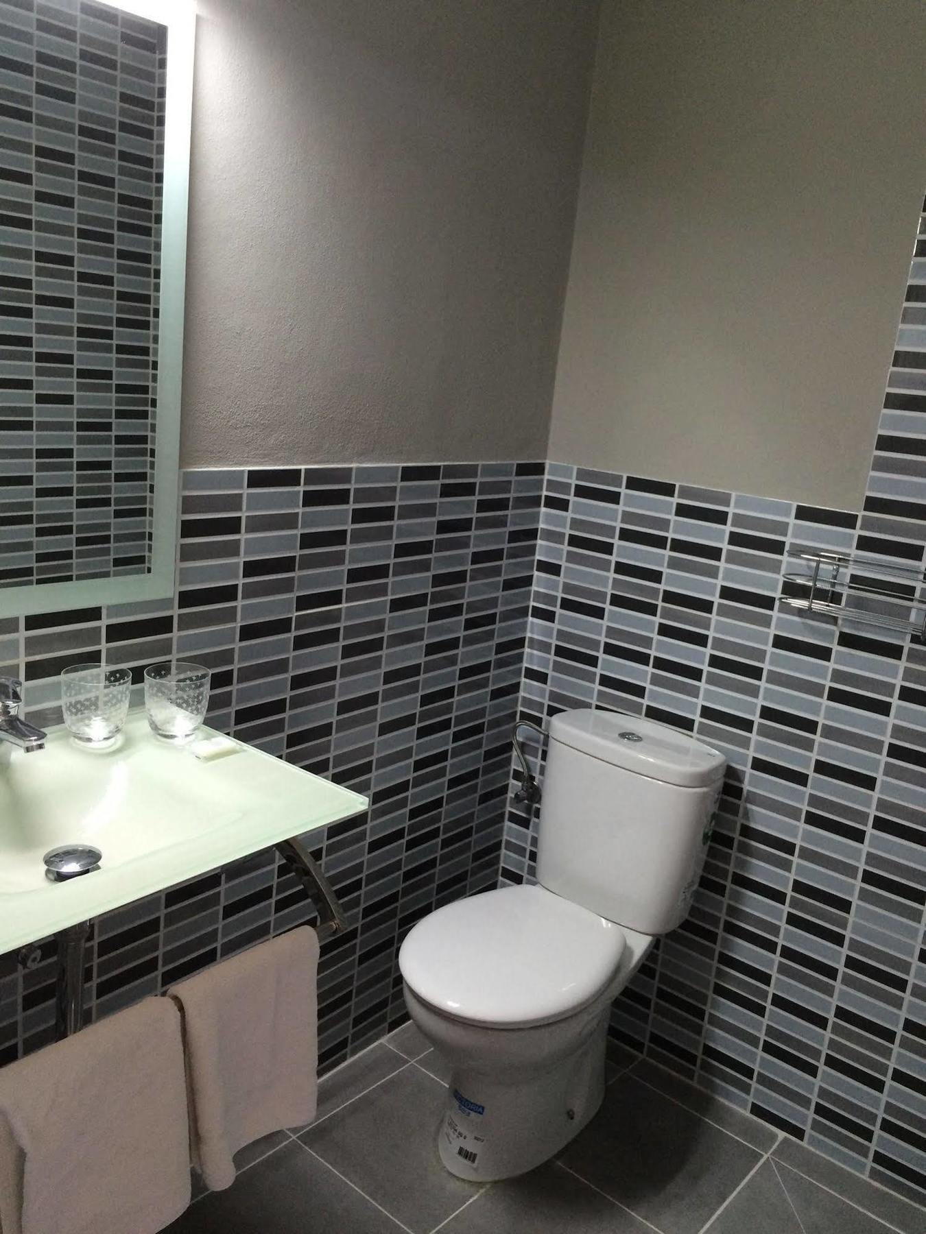 Hostal Lido Hotel *