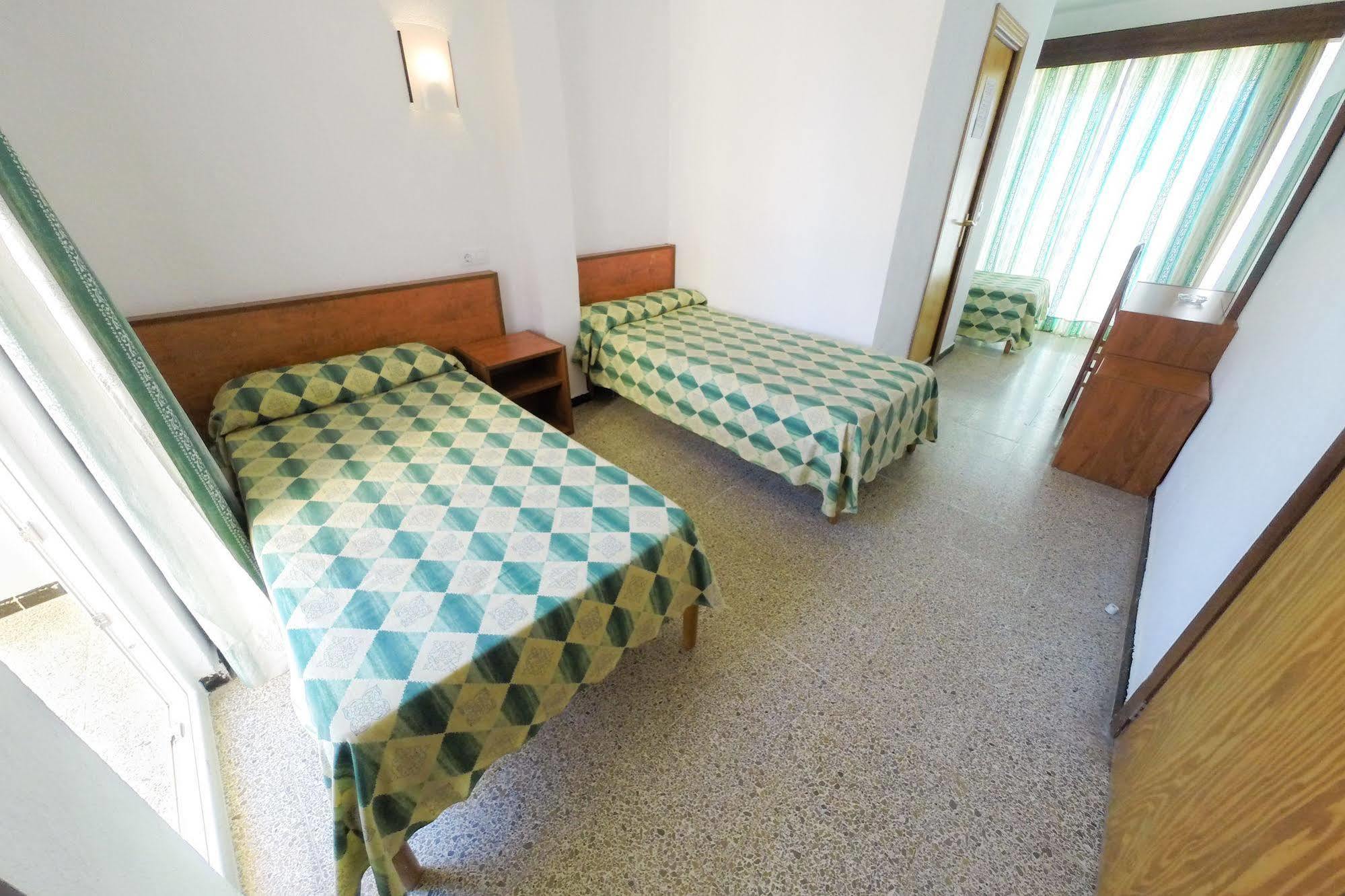 Hostal Lido Hotel