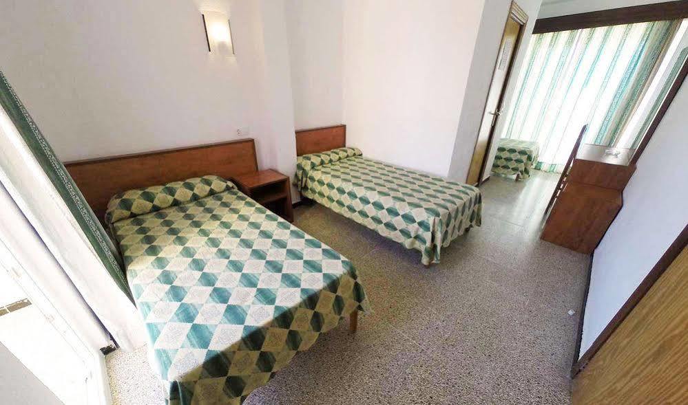 Hostal Lido Hotel *