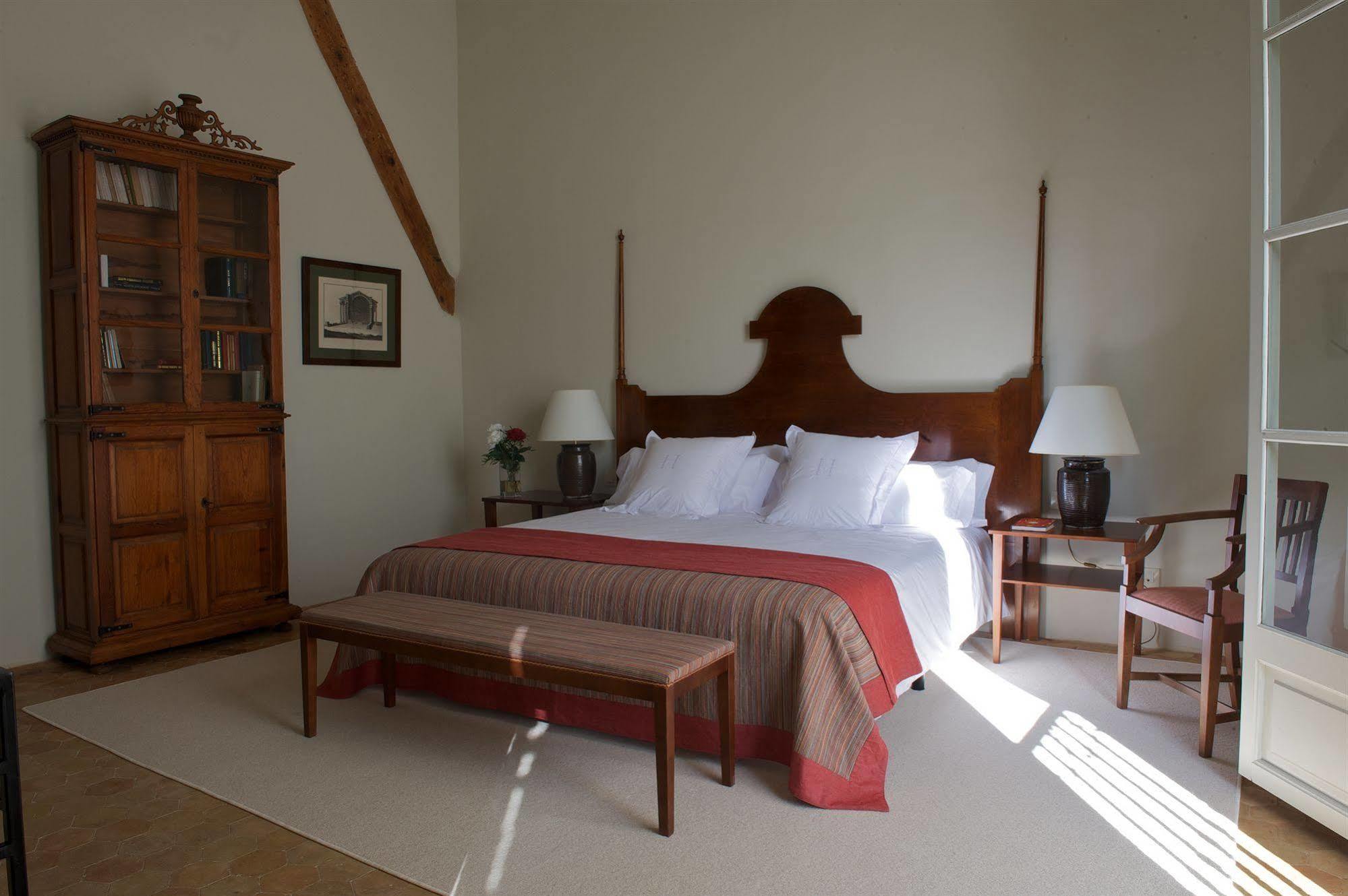 Cera (adults Only) 5*