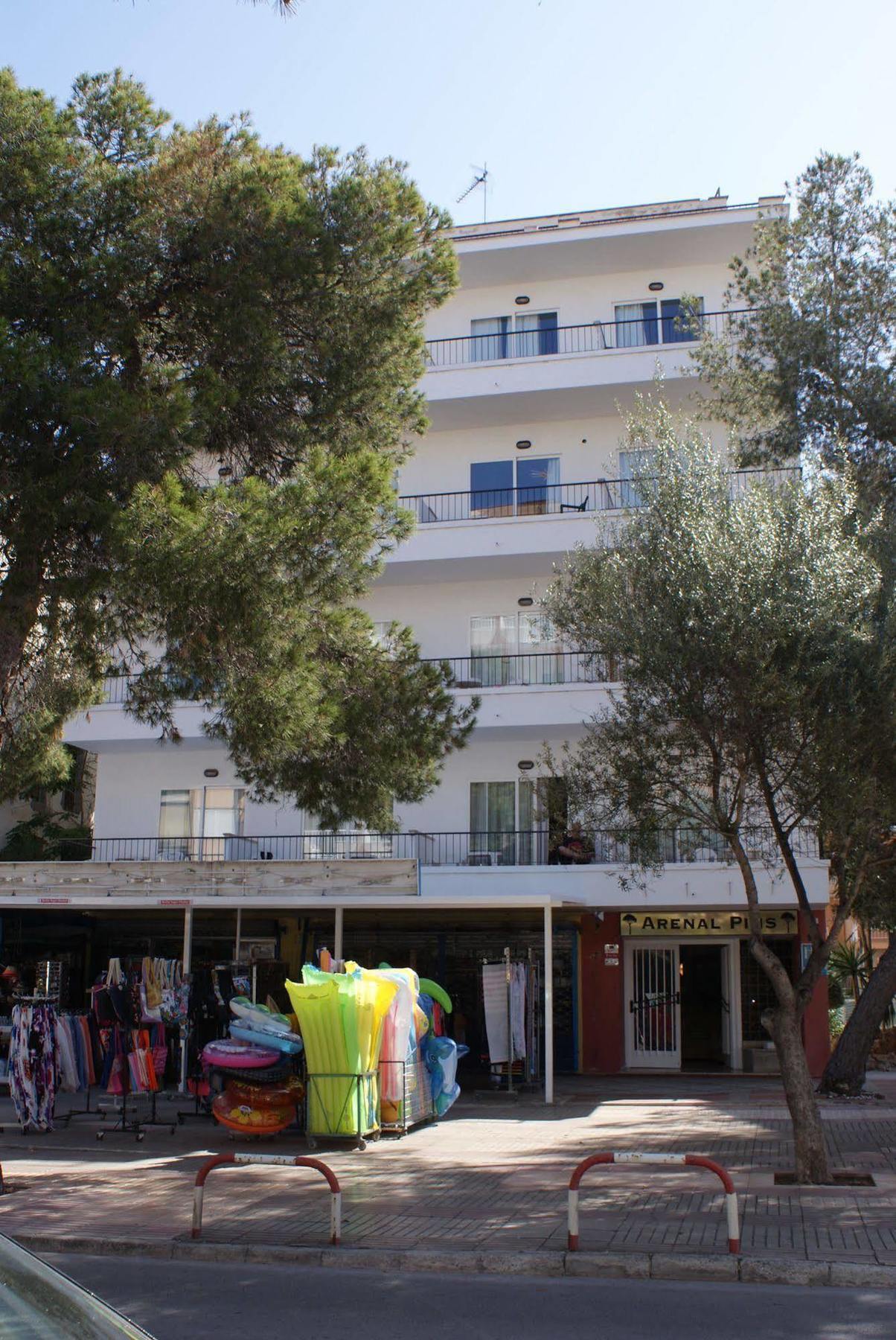 Hostal Elegance Playa Arenal Iii *