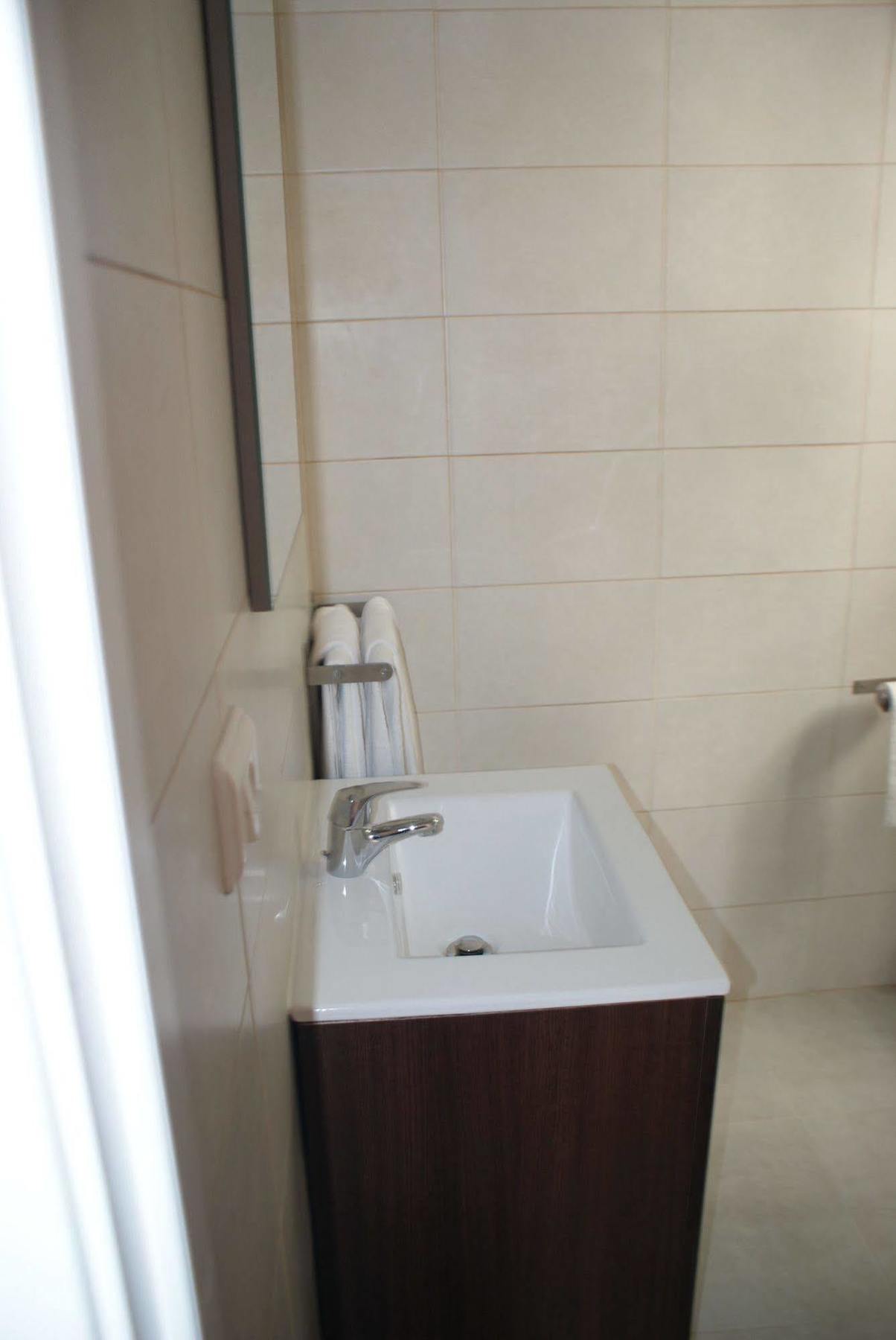Hostal Elegance Playa Arenal Iii *