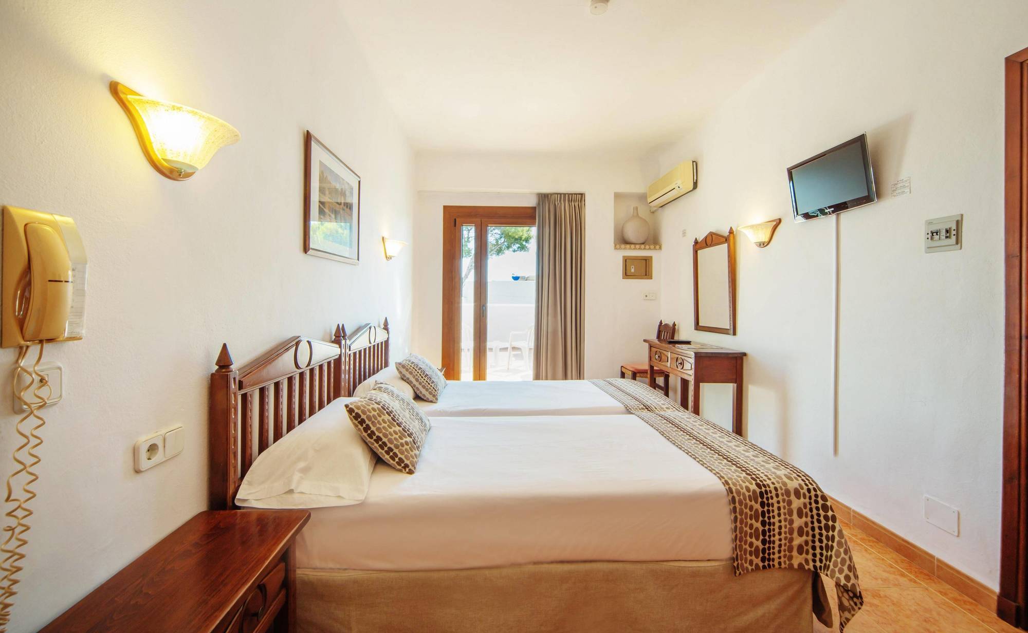 Hotel Ses Puntetes 3*