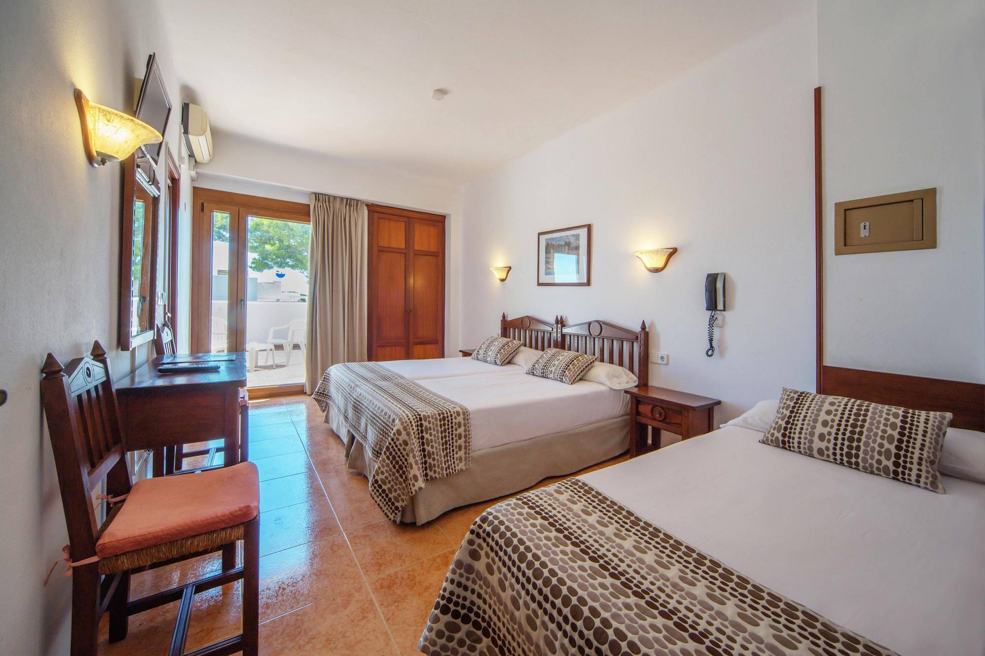 Hotel Ses Puntetes 3*