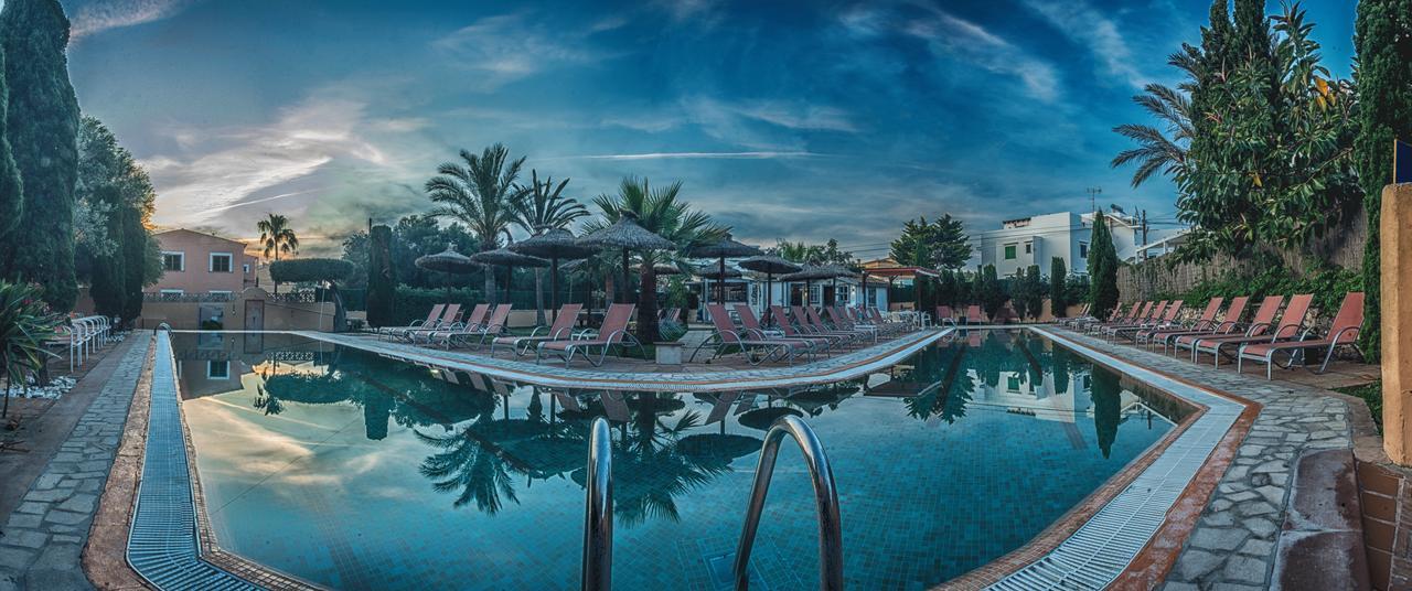 Playa Ferrera Apartahotel
