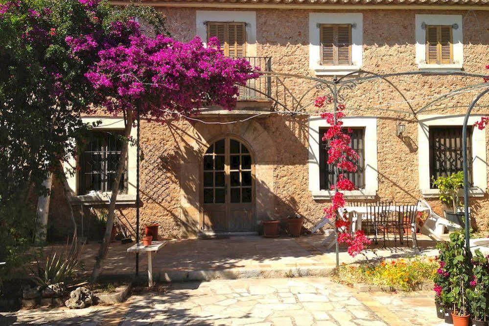 Residencial Rustic Lau Hostal