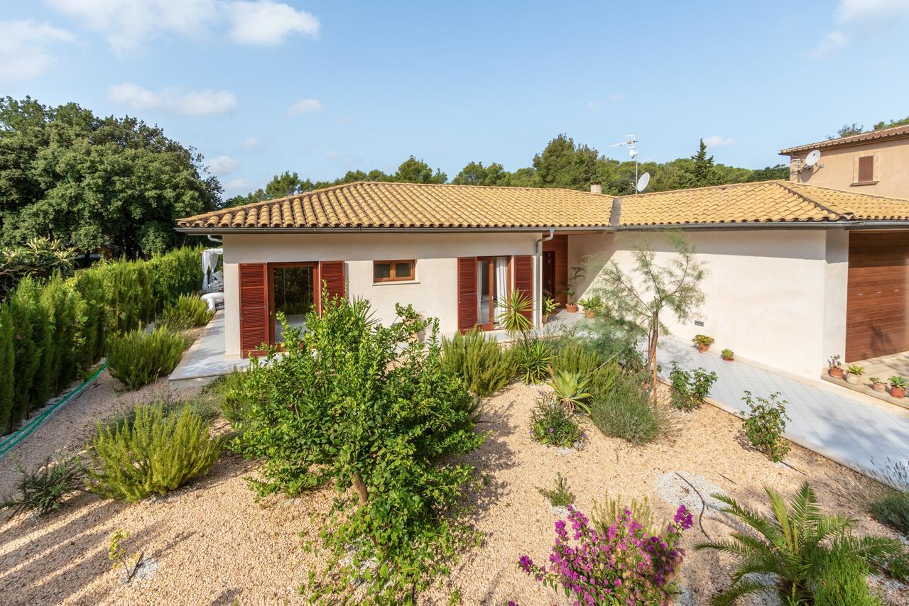 Deluxe Crestaix Villa *