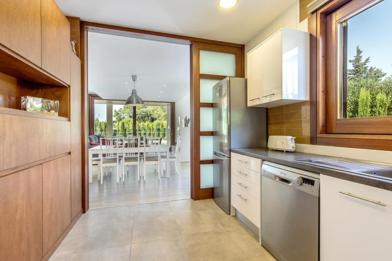Deluxe Crestaix Villa *