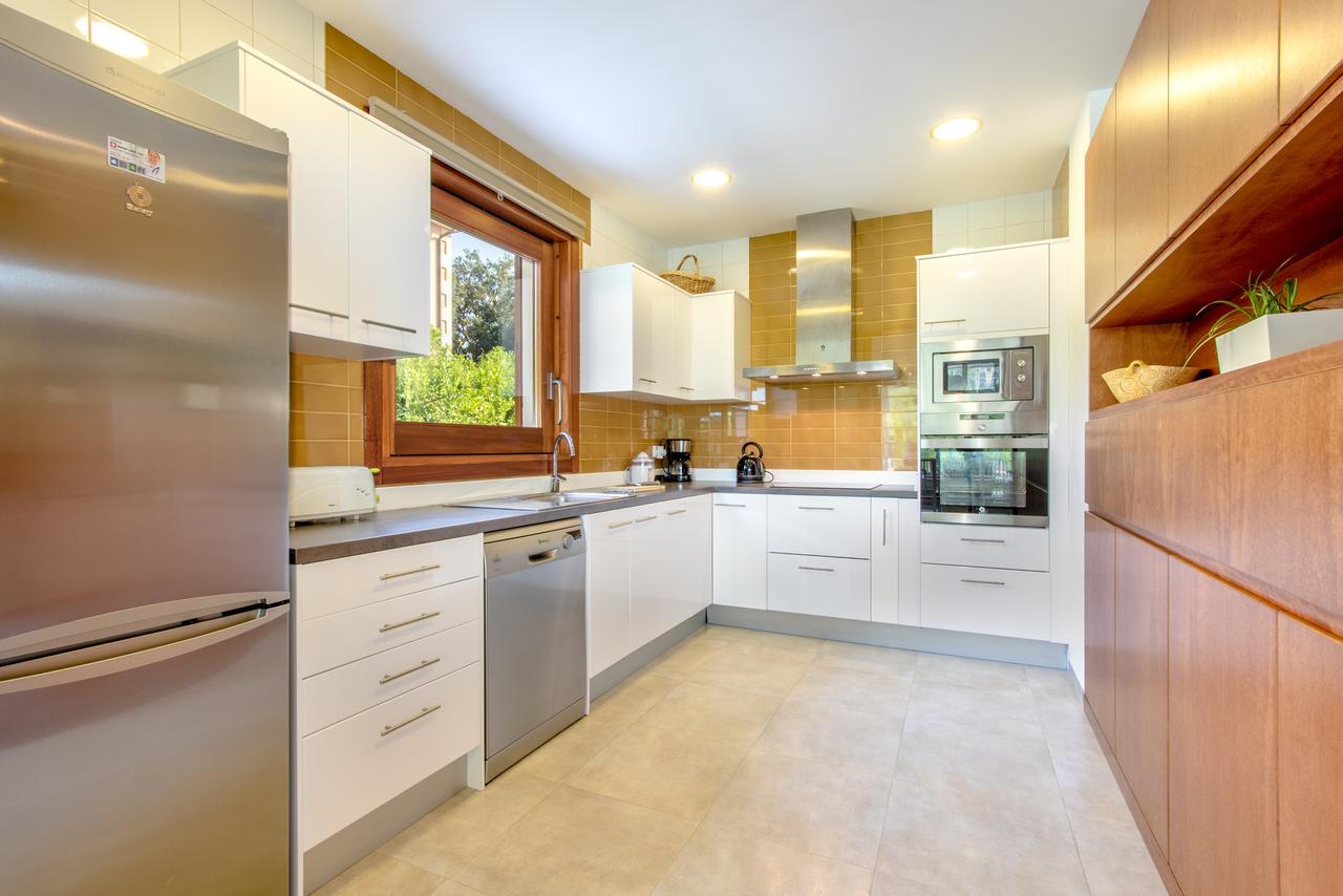 Deluxe Crestaix Villa