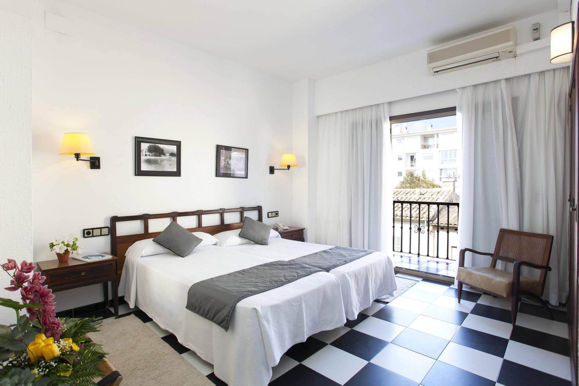 Sis Pins Hotel 3*