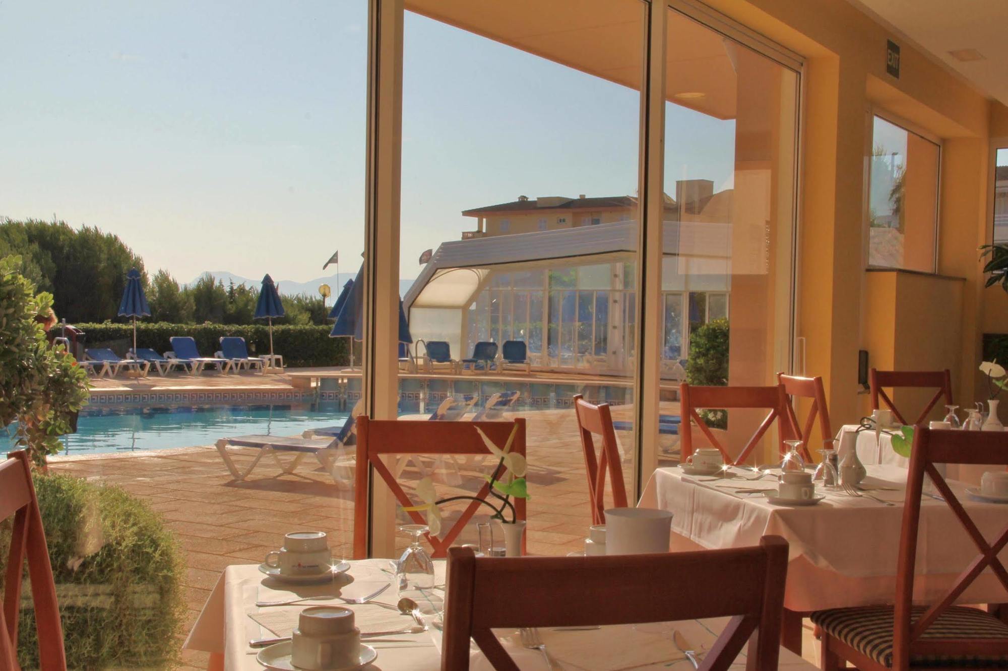 Apartahotel Dunes Platja Can Picafort (Mallorca)