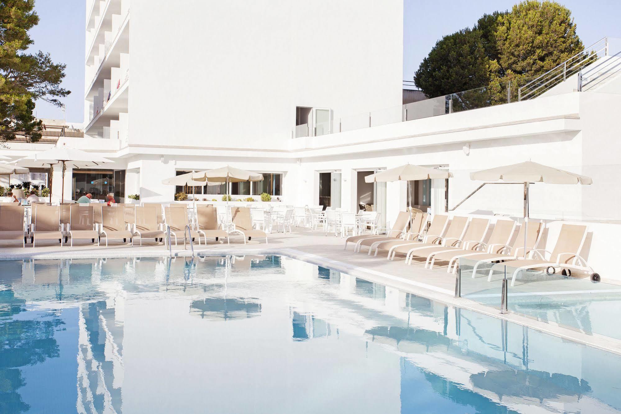 Grupotel Farrutx Hotel 4*