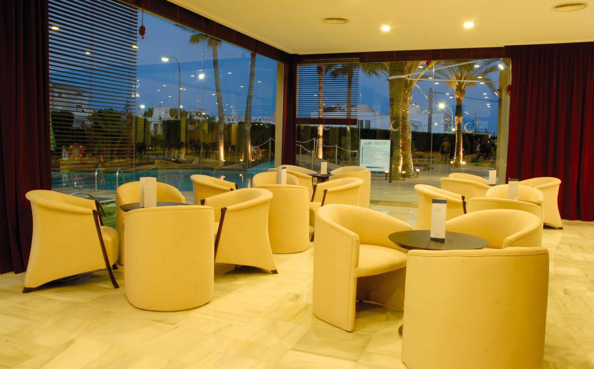 Illot Hotel 4*