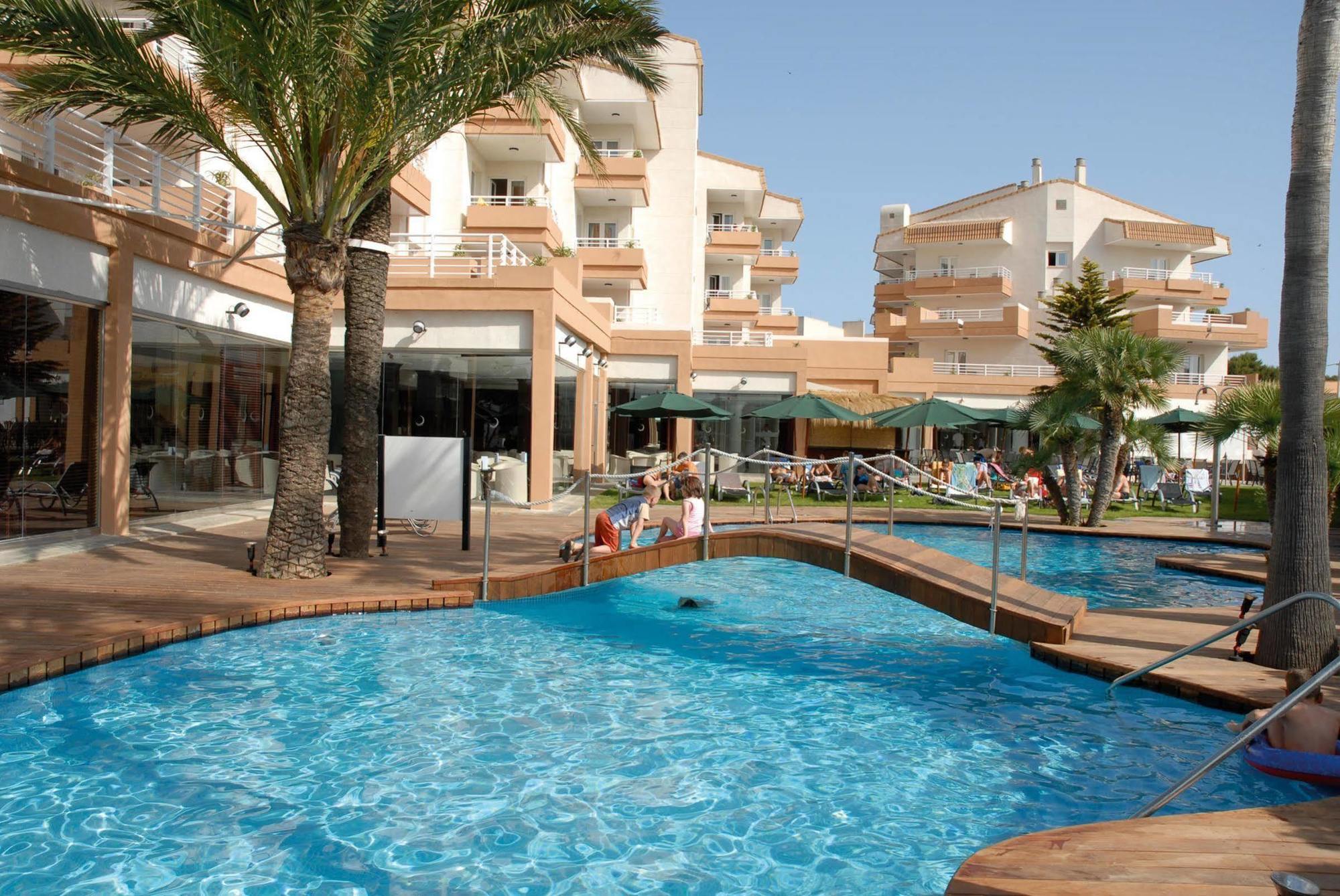 Illot Hotel
