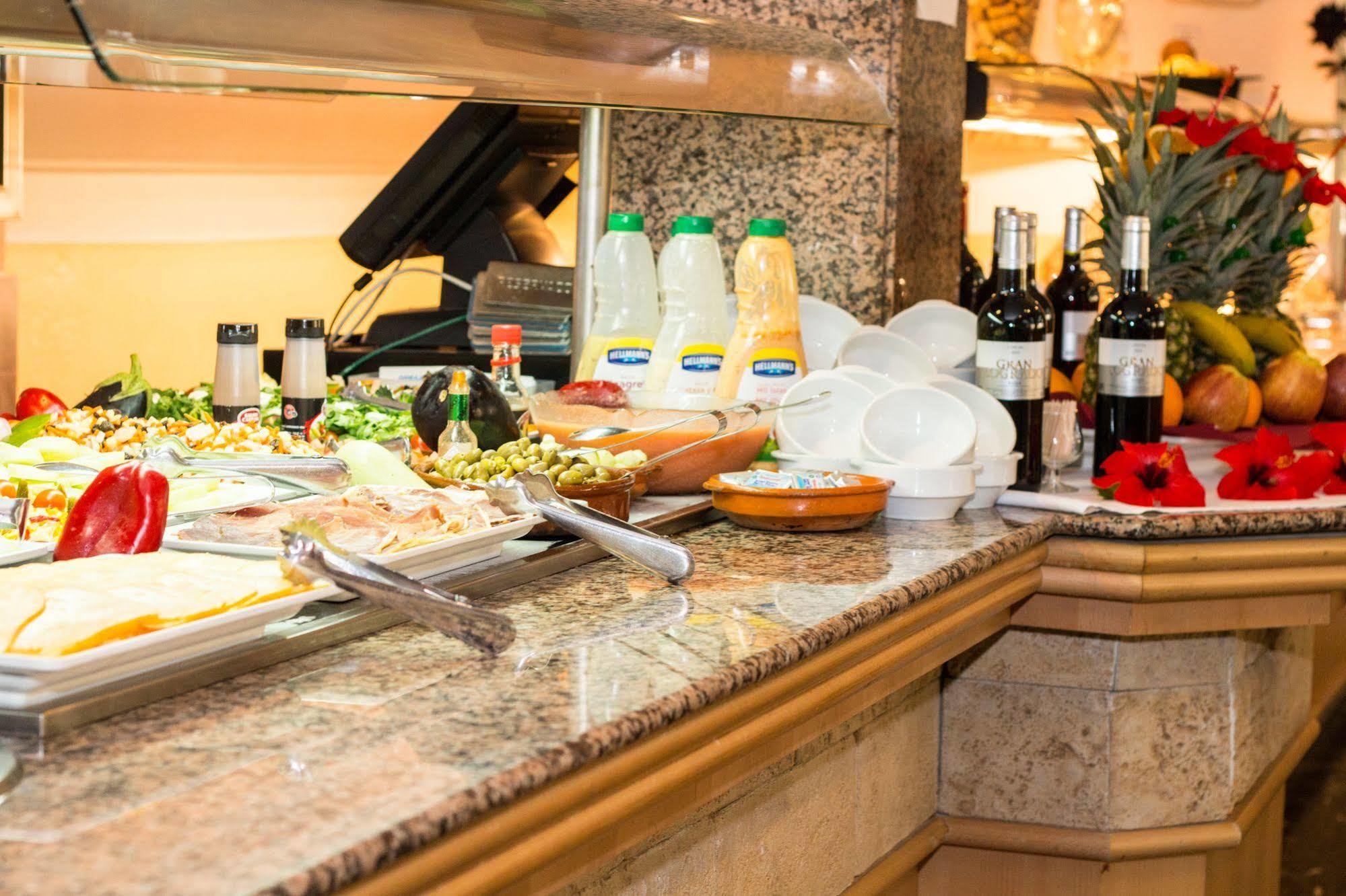 Hotel Amic Miraflores 3*