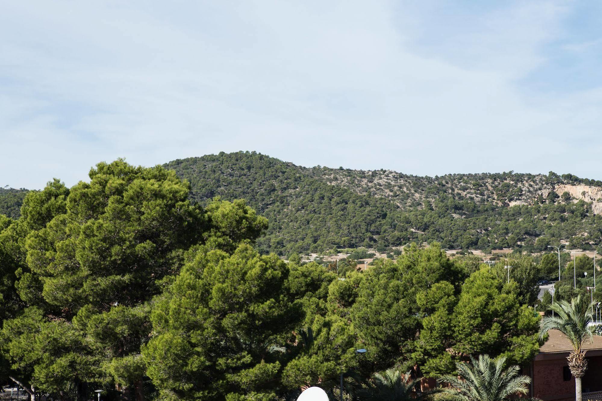 Hotel Gabarda 2*