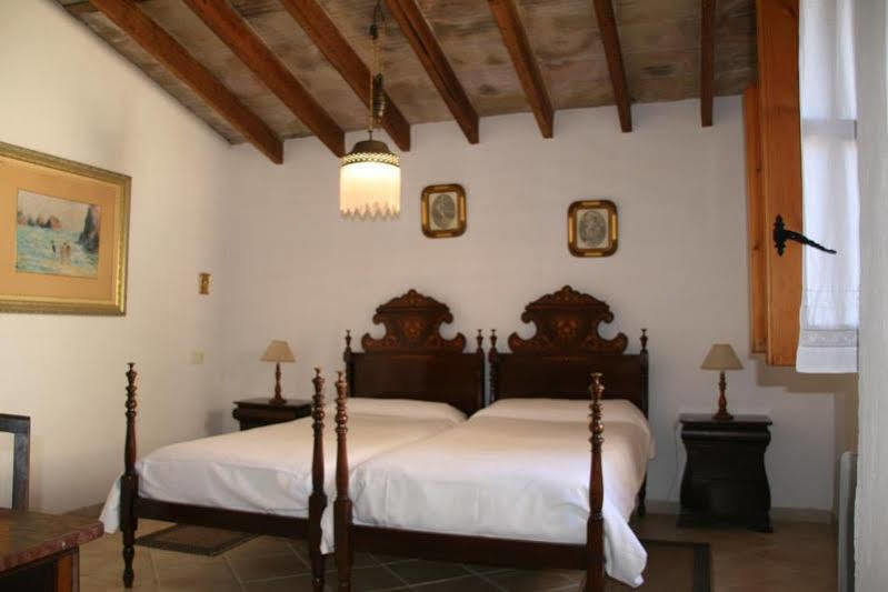 Petit Son Perdiu - Adults Only 3*