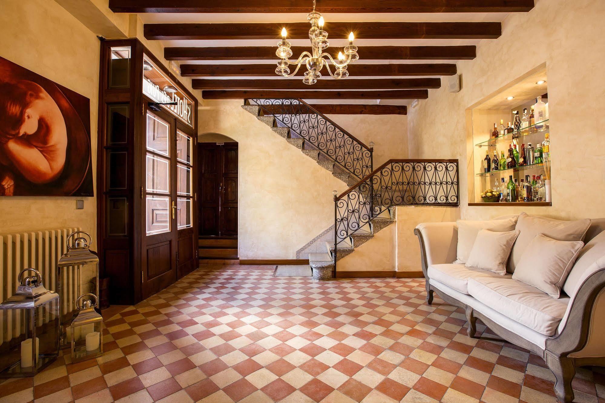 Hotel Y Des Puig
