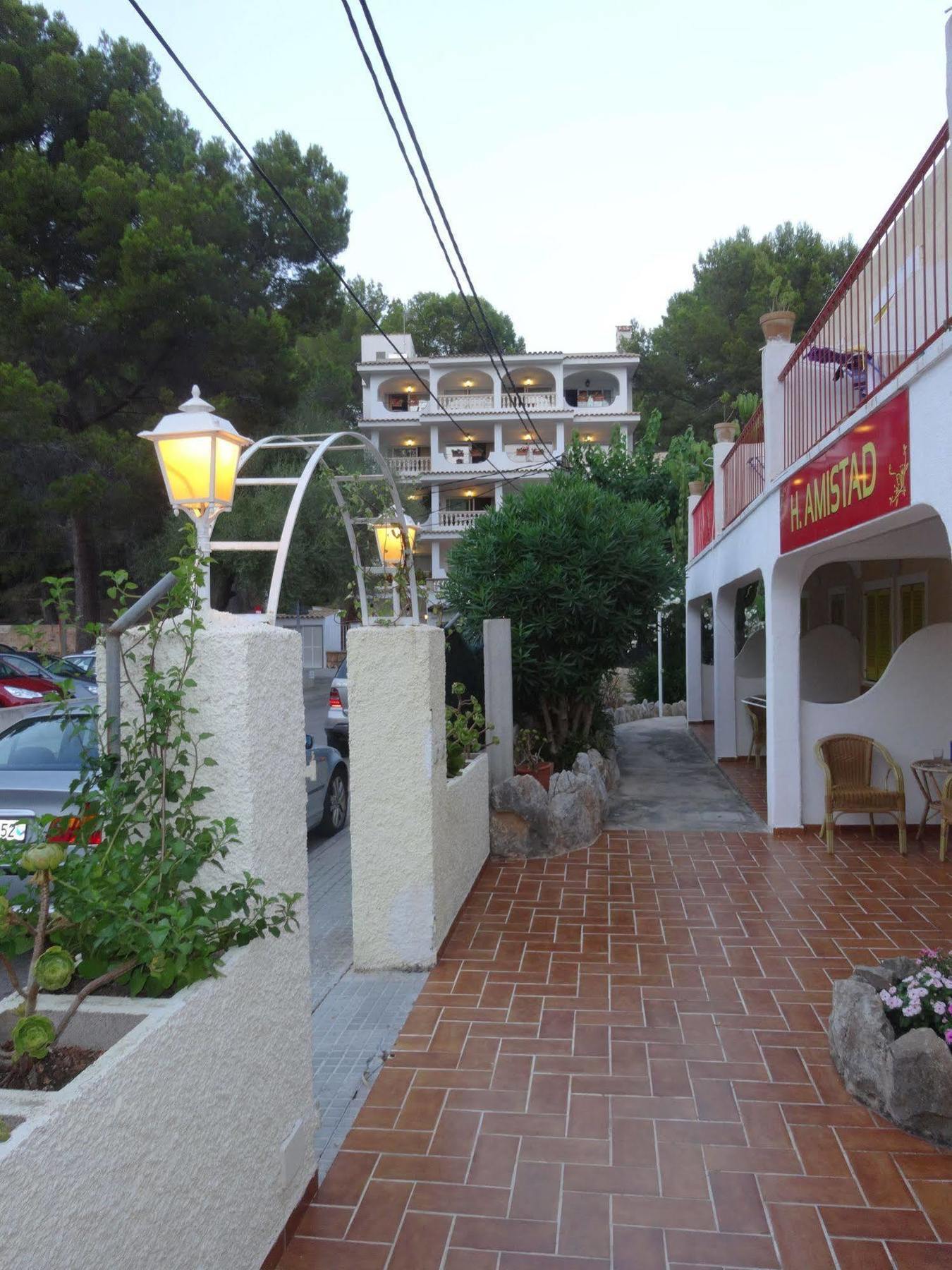 Amistad Hotel 2*