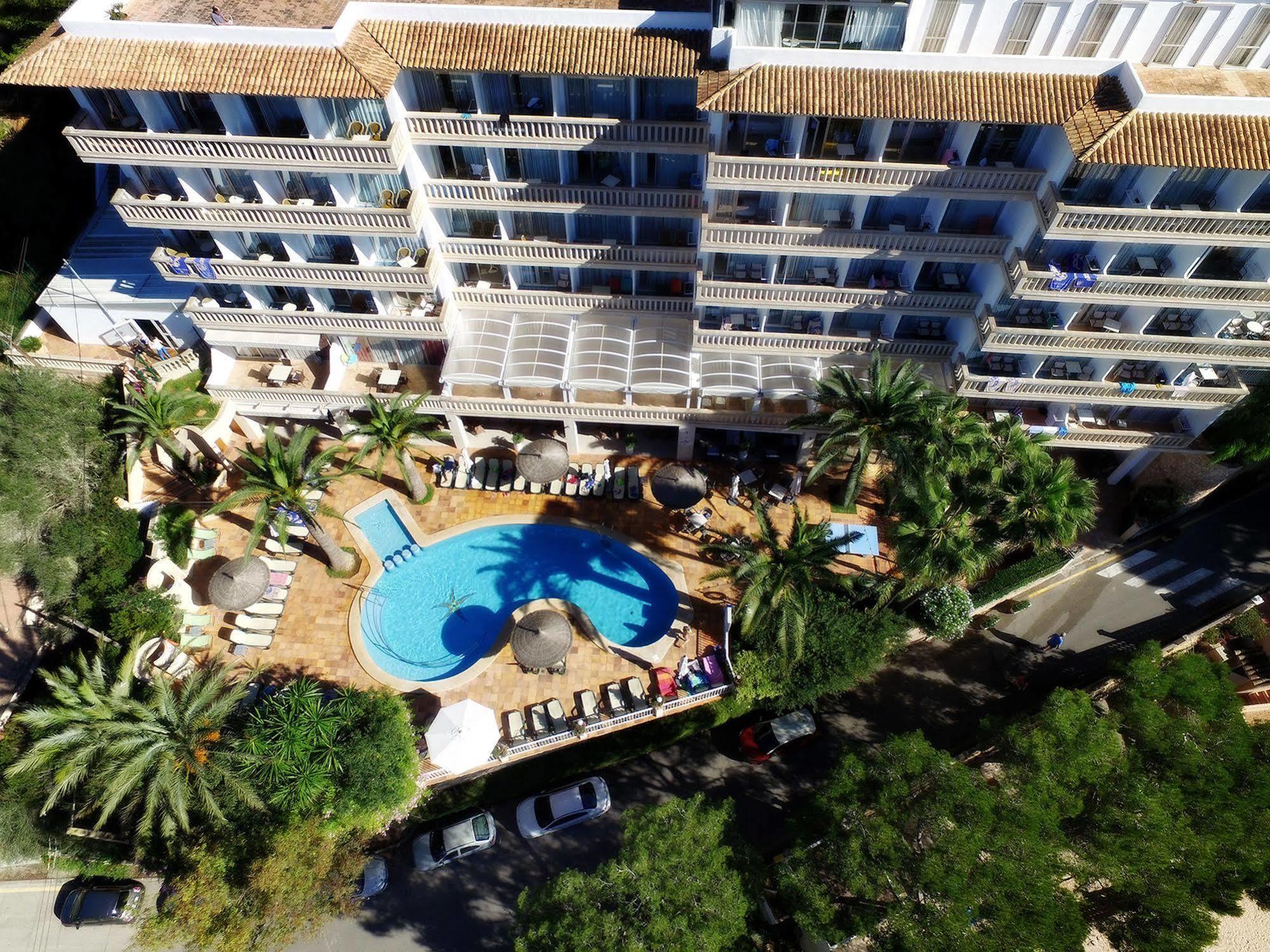 Hotel Cala 4*
