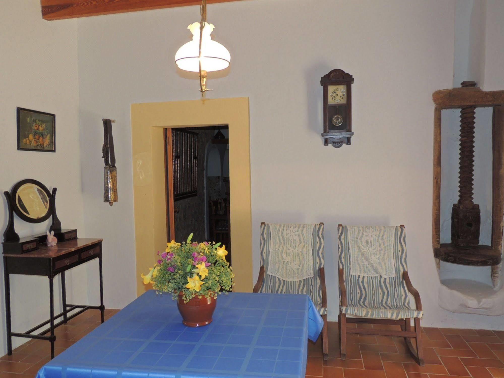 Son Suau Vell Villa *