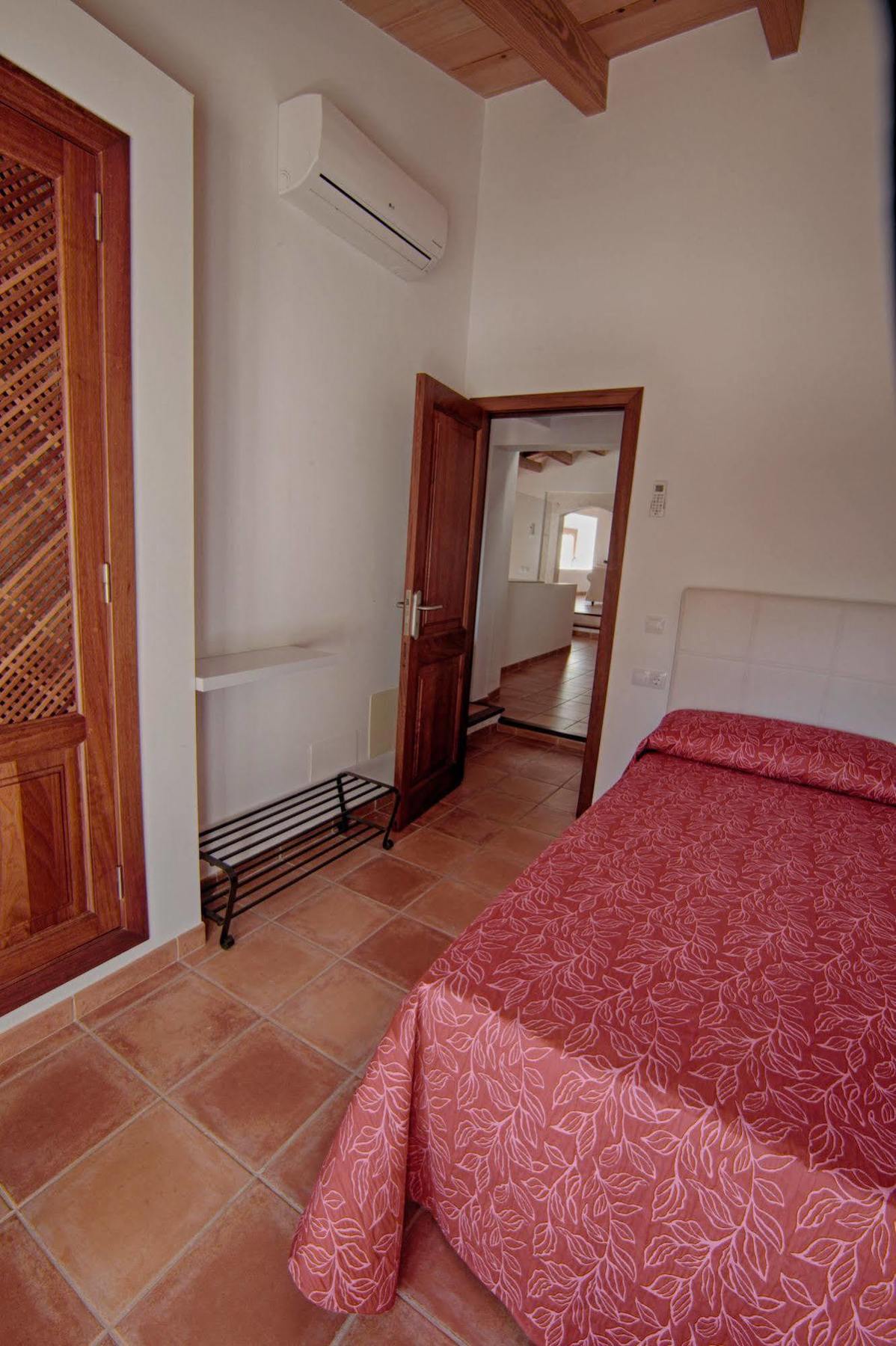 Bed and breakfast Tramuntana Suites 3*