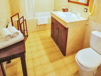 Predio Son Serra 4*