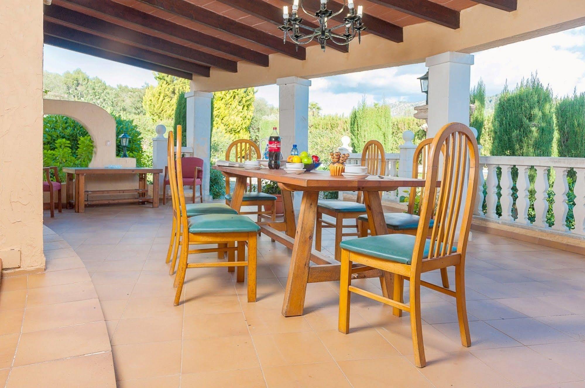 Hibiscus Villa Crestatx