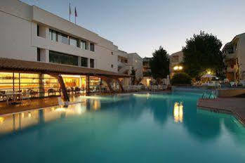 Apartahotel Flora 3*