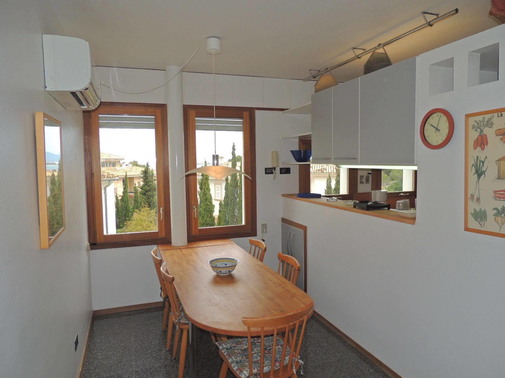 Veri Blau Villa *