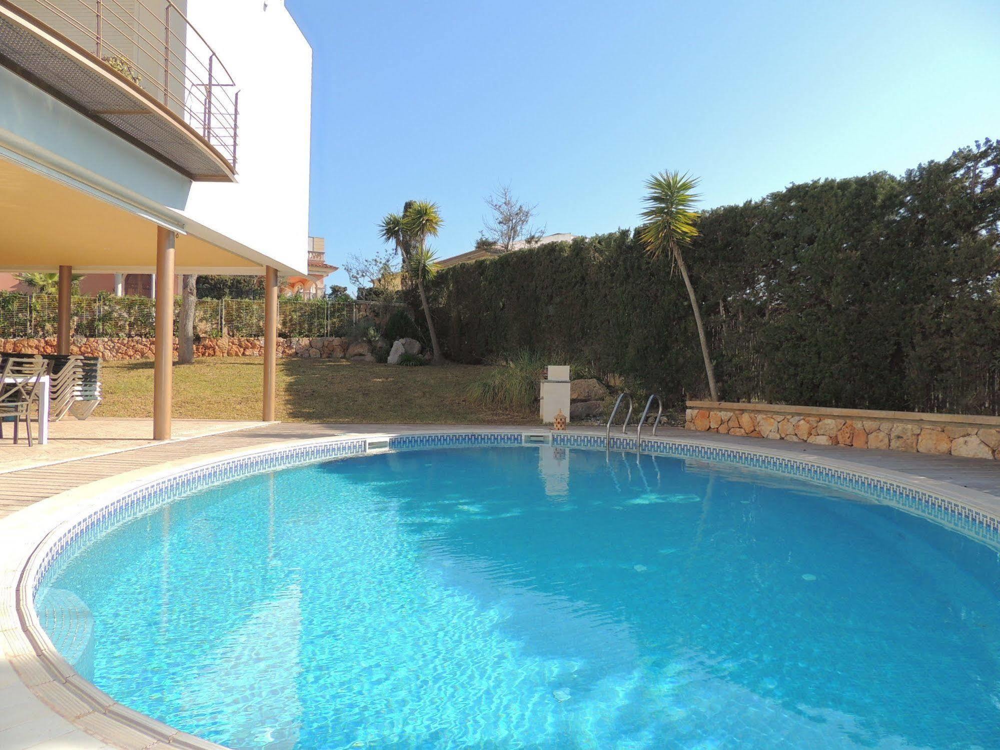 Veri Blau Villa *