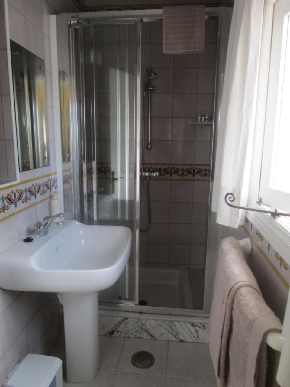 Fowlers Hotel 2*