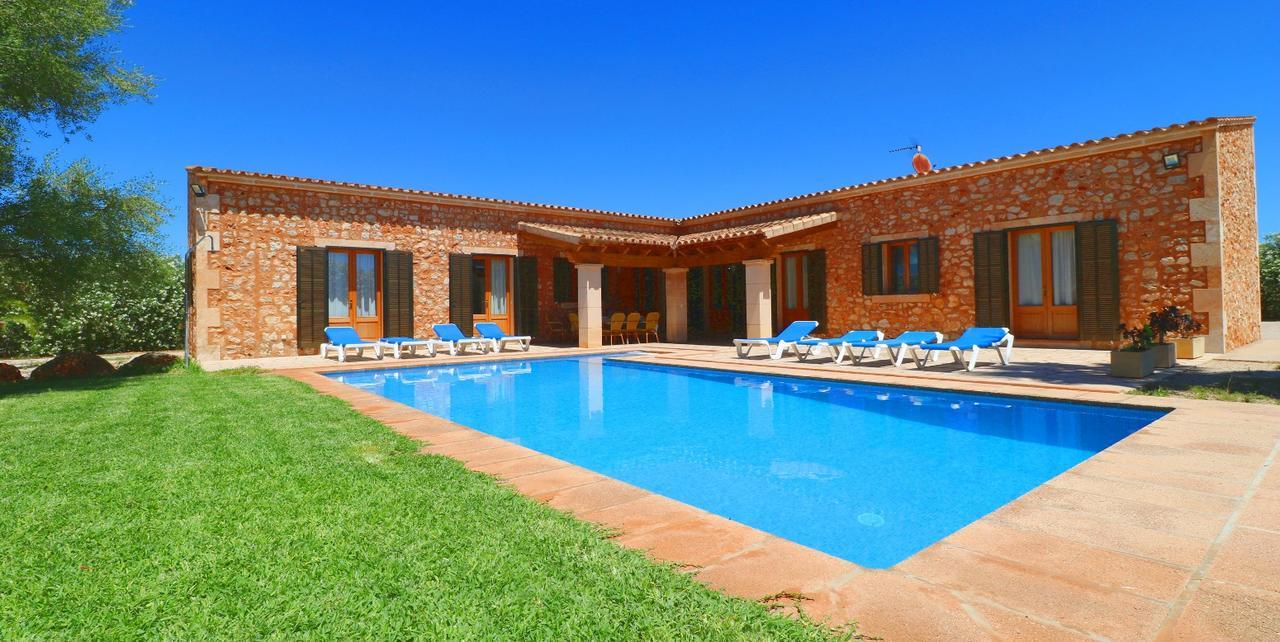 Villa Mates Nou