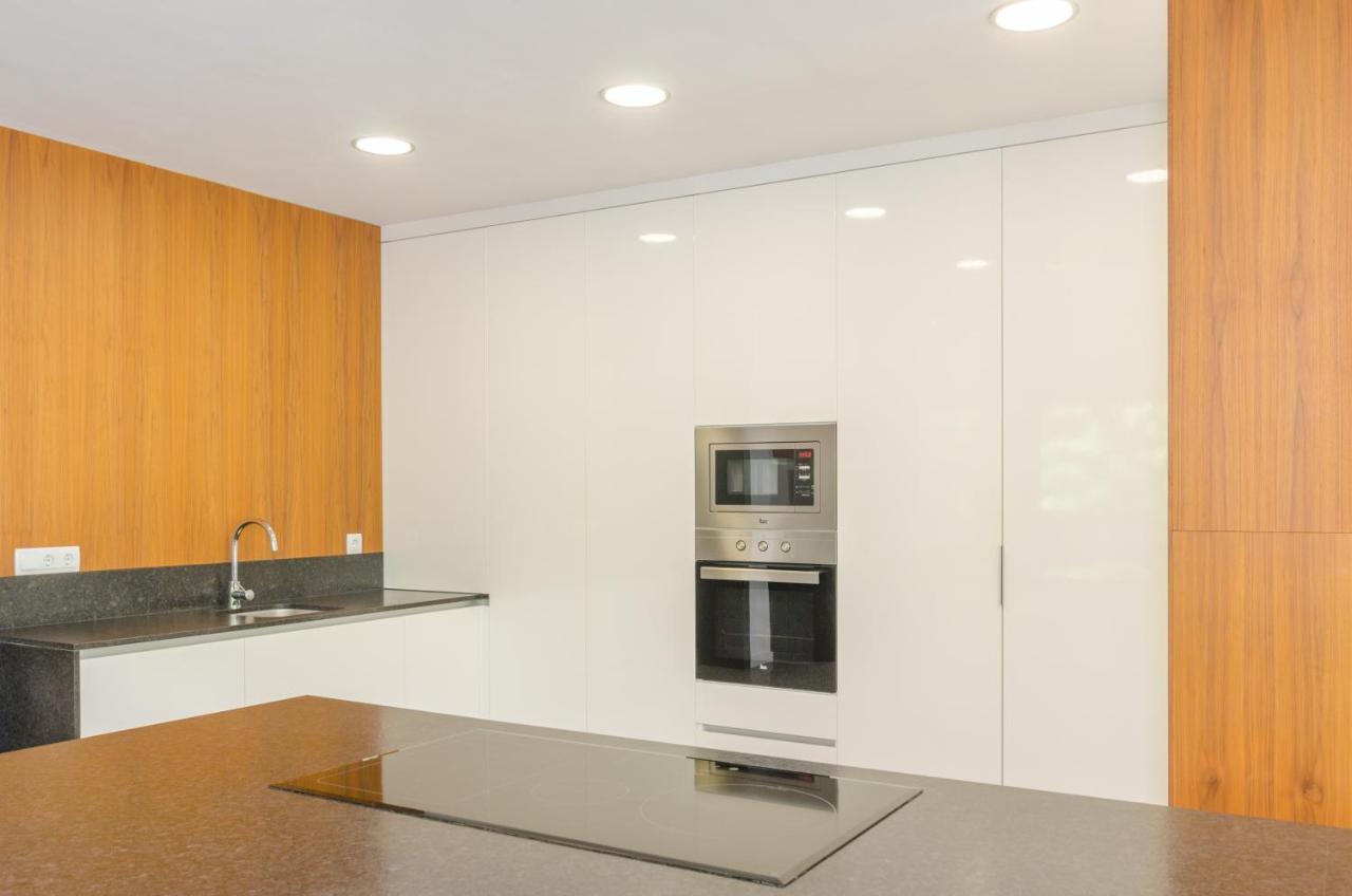 Diagonal Villa *