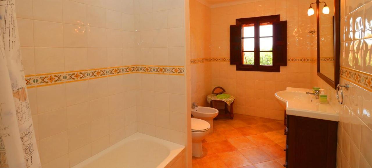 Crestall Villa *