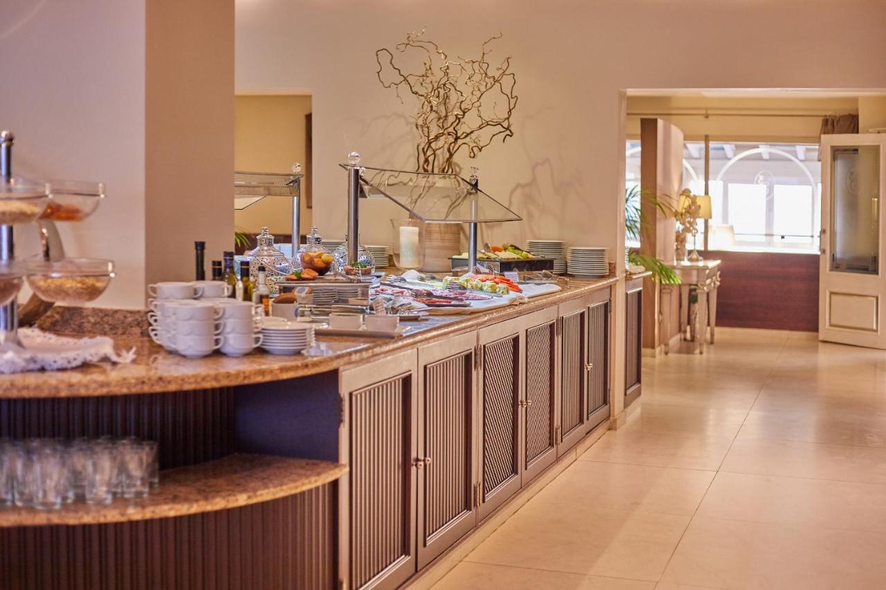 El Coto Hotel