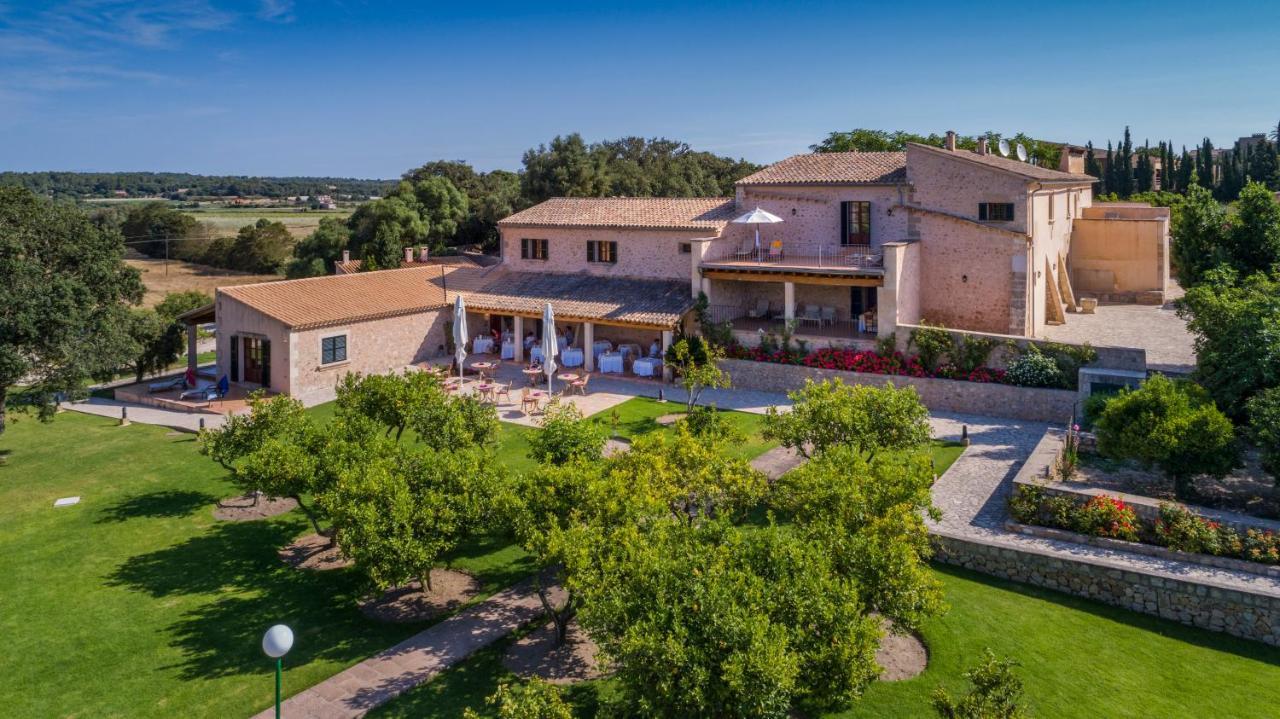 Son Roig By Valentin Porreres