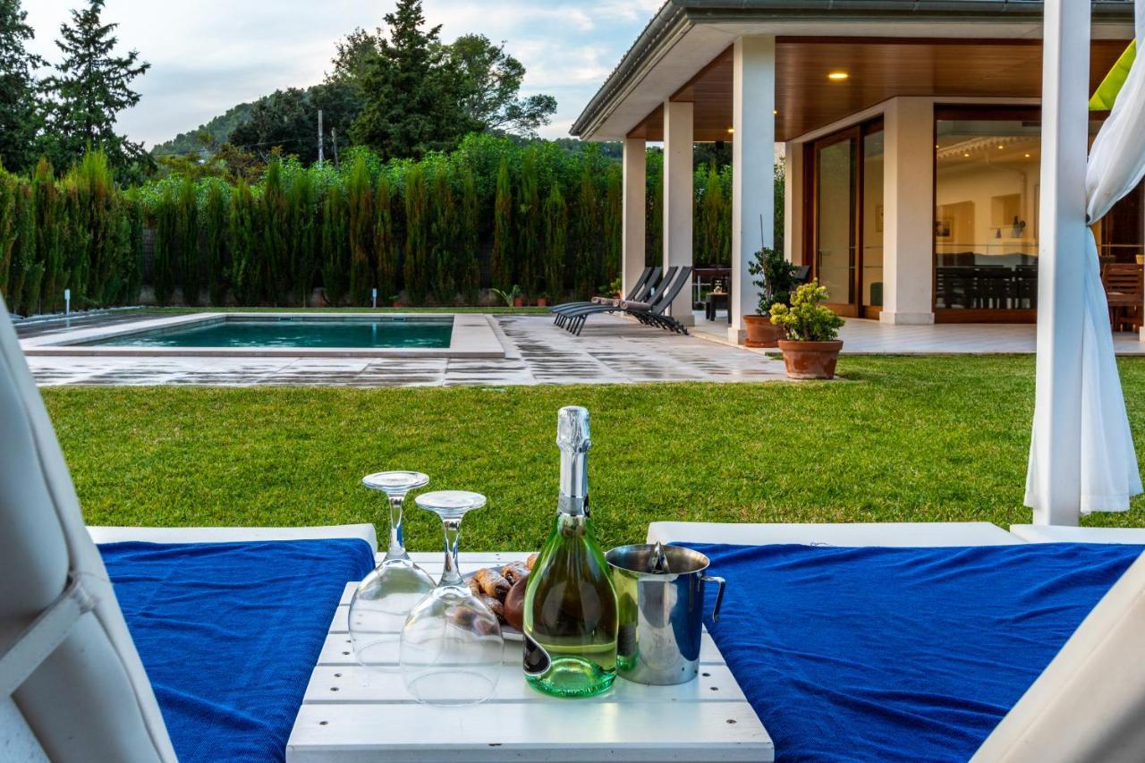 Deluxe Crestaix Villa