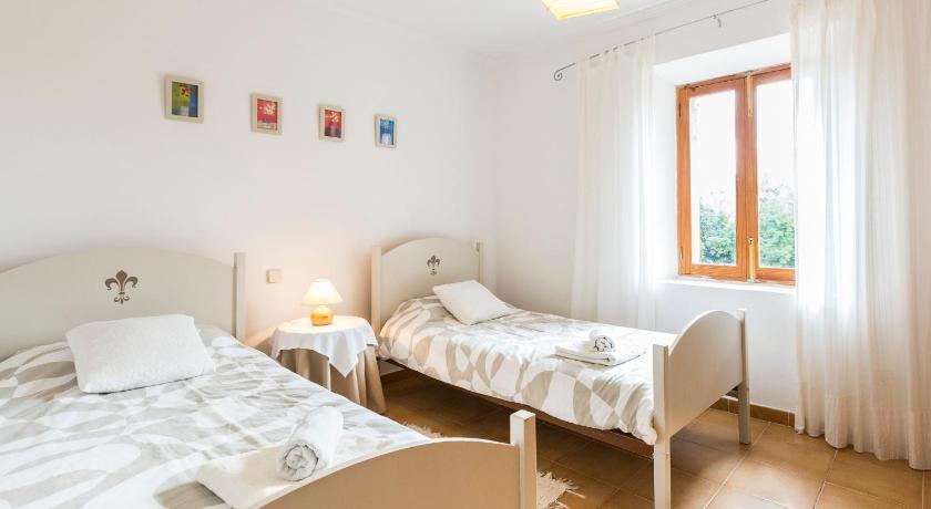 Agina Villa *