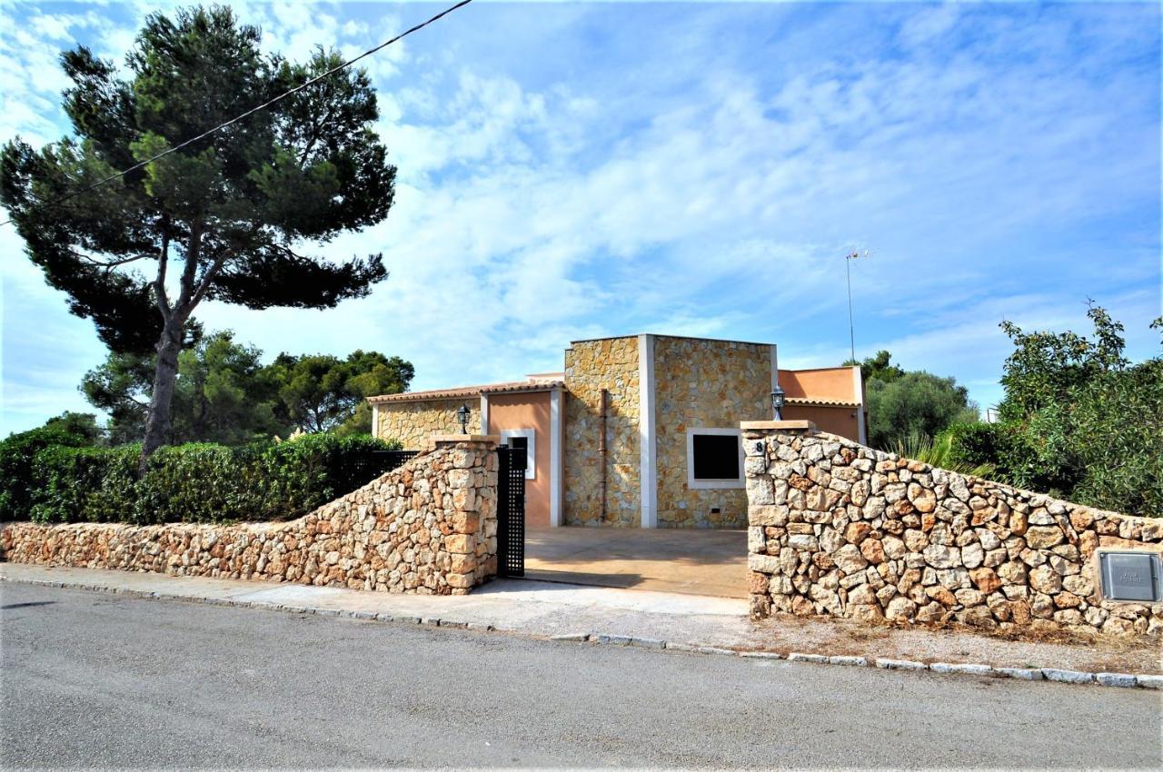 Monica En Ideal Familias- Mallorca Cala Pi (Mallorca)