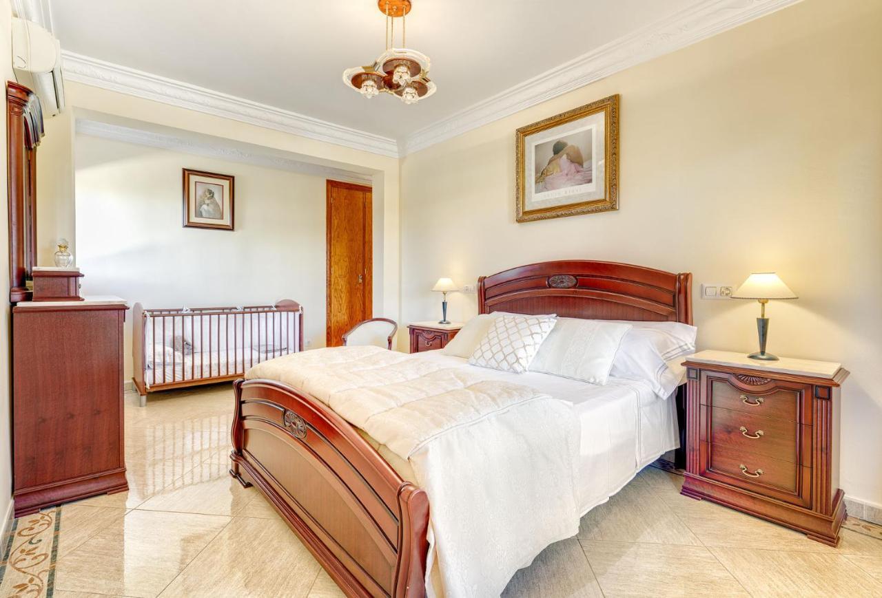 Villa Chabela En Bahía Grande Zona Residencial Badia Blava