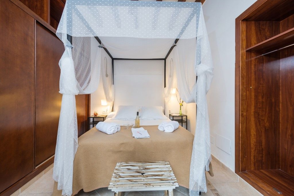 By Eurotels Hotel
