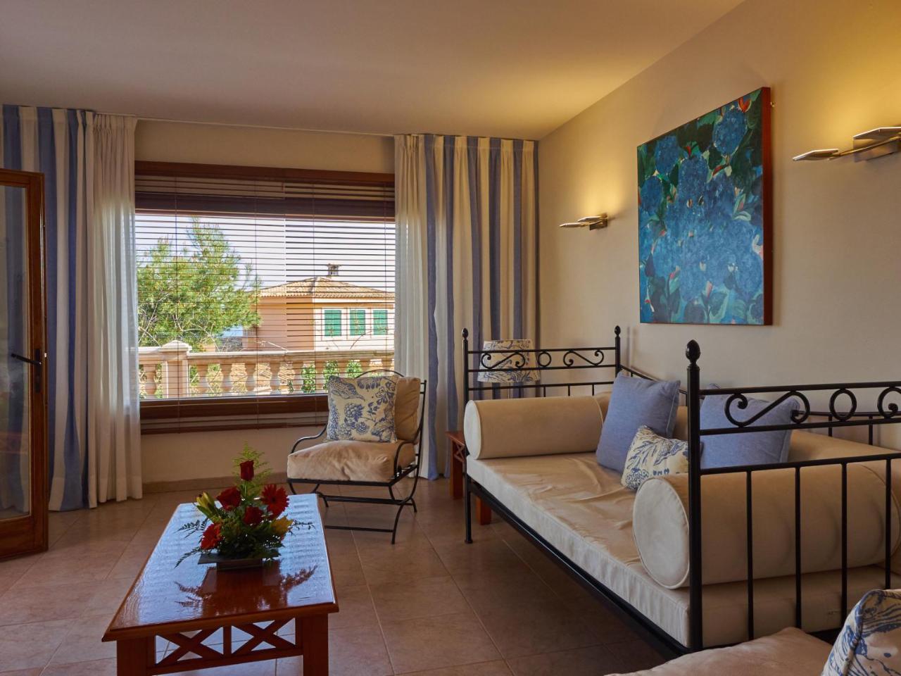 Petit Cala Fornells Hotel Peguera